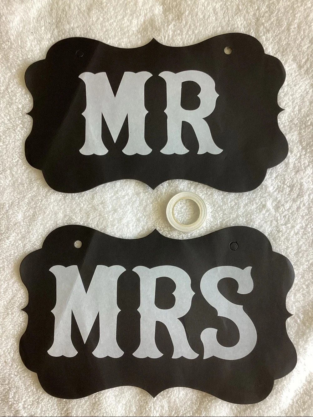 N/A signs two mrs